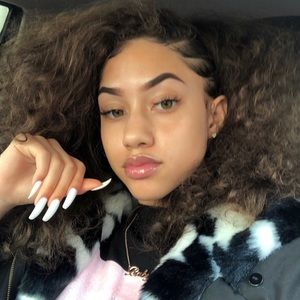 Meet your Posher, Jada